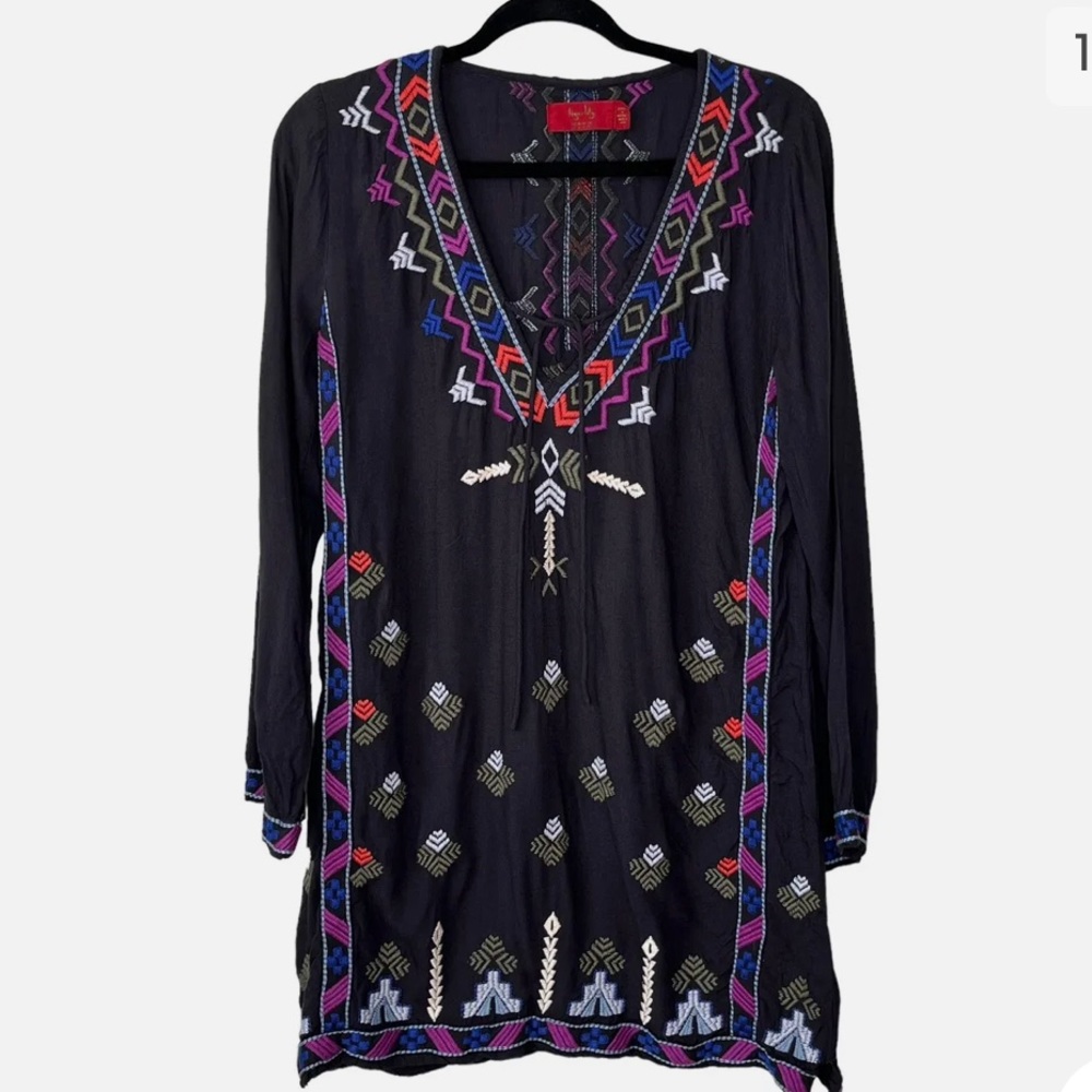 Tigerlily Amalia Embroidered tunic v-neck dress beach cover up